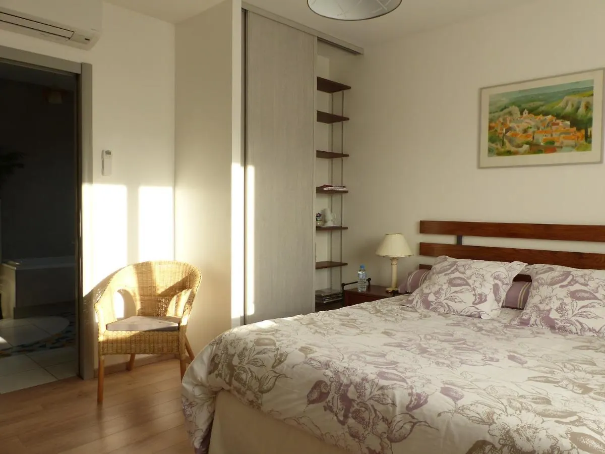 Les Enselmes Bed and Breakfast Montagnieu