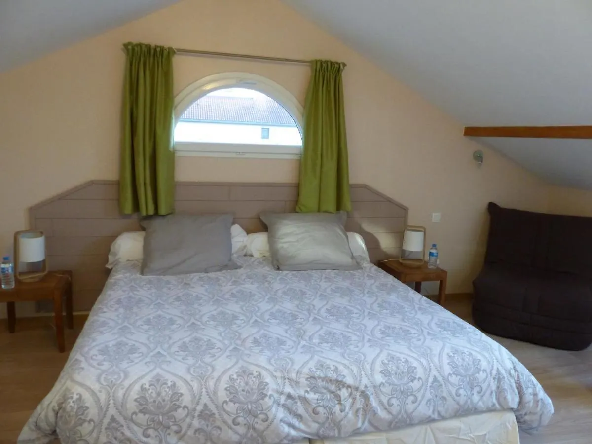 Bed and Breakfast Les Enselmes Montagnieu  0*, Montagnieu (Ain) Frankreich